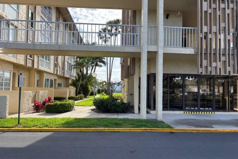 Condominio en Clearwater, Florida, 2 dormitorios  № 2212801