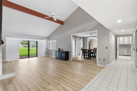 Villa ou maison à vendre à Wesley Chapel, Floride: 3 chambres, 191.66 m2 № 2215588 - photo 13
