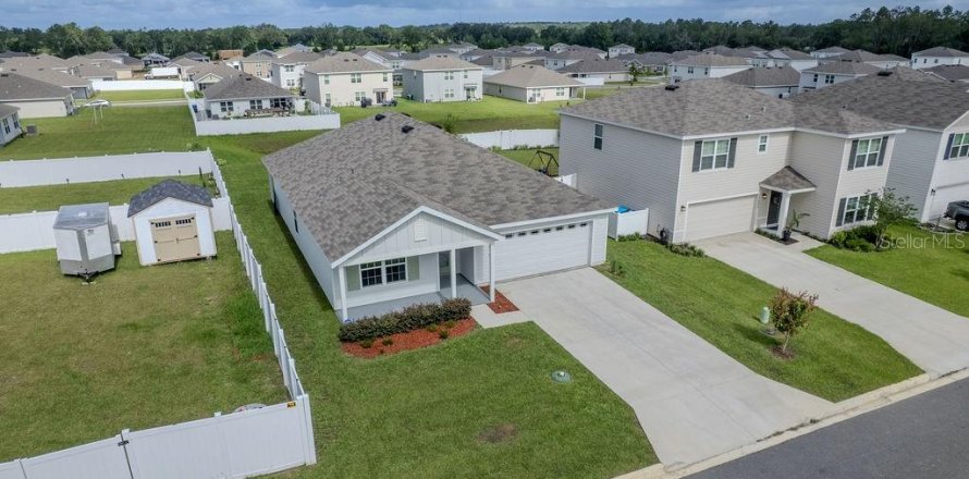 Villa ou maison à Alachua, Floride 4 chambres, 164.81 m2 № 2120276