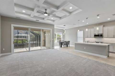 House in Palm Coast, Florida 3 bedrooms, 269.6 sq.m. № 1835000 - photo 12