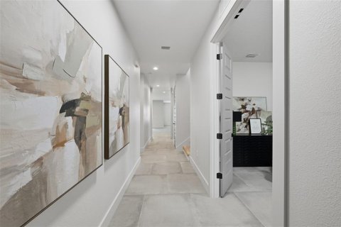 Villa ou maison à vendre à Tampa, Floride: 5 chambres, 321.91 m2 № 2402823 - photo 4