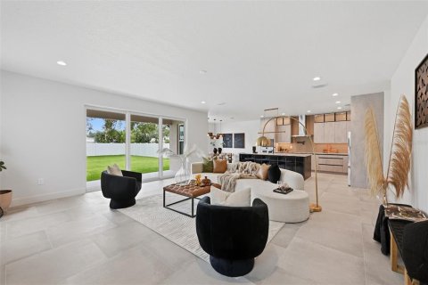 Villa ou maison à vendre à Tampa, Floride: 5 chambres, 321.91 m2 № 2402823 - photo 19