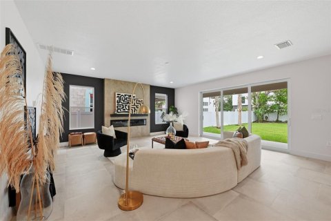 Villa ou maison à vendre à Tampa, Floride: 5 chambres, 321.91 m2 № 2402823 - photo 16