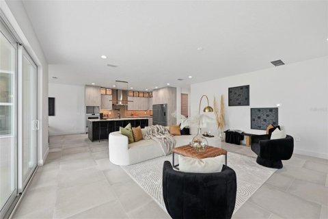 Villa ou maison à vendre à Tampa, Floride: 5 chambres, 321.91 m2 № 2402823 - photo 18