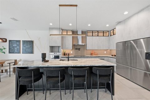 Villa ou maison à vendre à Tampa, Floride: 5 chambres, 321.91 m2 № 2402823 - photo 10