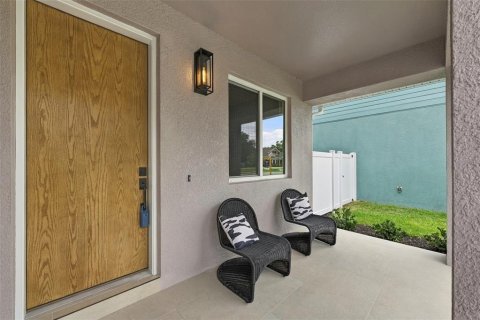 Villa ou maison à vendre à Tampa, Floride: 5 chambres, 321.91 m2 № 2402823 - photo 3