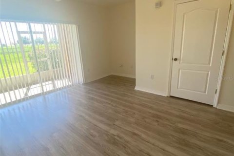 Townhouse in Davenport, Florida 2 bedrooms, 91.79 sq.m. № 1801819 - photo 6