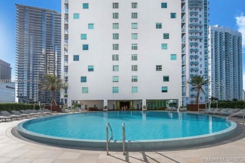 Condominio en alquiler en Miami, Florida, 1 dormitorio, 68.56 m2 № 2055463 - foto 4