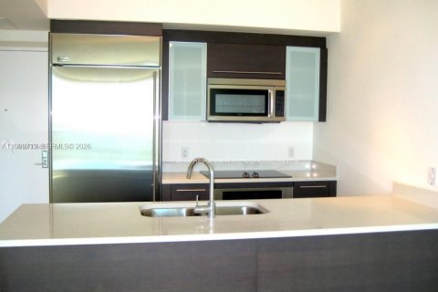 Condominio en alquiler en Miami, Florida, 1 dormitorio, 68.56 m2 № 2055463 - foto 5