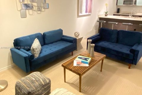 Condominio en alquiler en Miami, Florida, 1 dormitorio, 68.56 m2 № 2055463 - foto 17