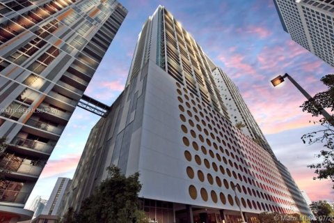 Condominio en alquiler en Miami, Florida, 1 dormitorio, 68.56 m2 № 2055463 - foto 3