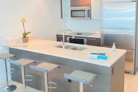 Condominio en alquiler en Miami, Florida, 1 dormitorio, 68.56 m2 № 2055463 - foto 13