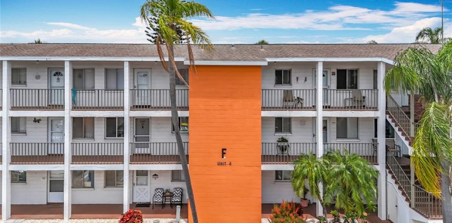 Condo in Bradenton, Florida, 1 bedroom № 1673106