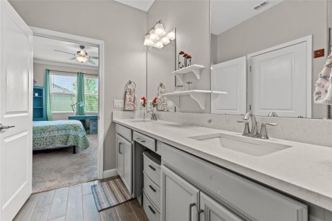 House in San Antonio, Florida 2 bedrooms, 156.35 sq.m. № 1842972 - photo 23