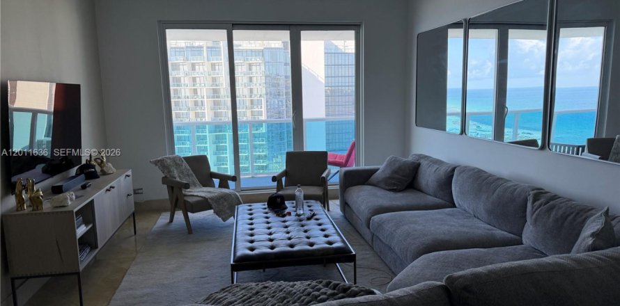 Condominio en Miami Beach, Florida, 2 dormitorios № 2074835