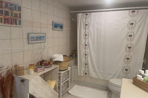 Copropriété à louer à Key Biscayne, Floride: 2 chambres, 130.9 m2 № 1946898 - photo 10