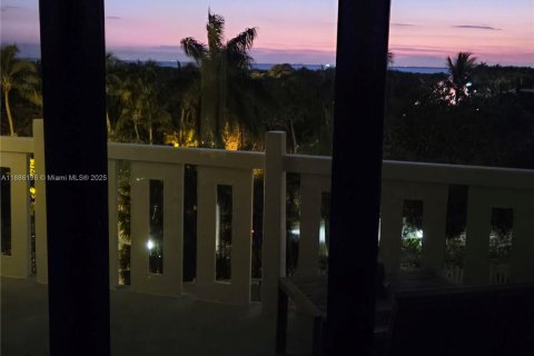 Copropriété à louer à Key Biscayne, Floride: 2 chambres, 130.9 m2 № 1946898 - photo 2