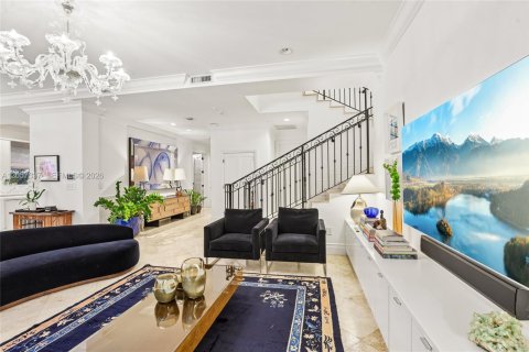 House in Miami, Florida 4 bedrooms, 370.31 sq.m. № 2192126 - photo 9