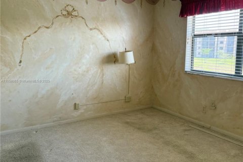 Copropriété à vendre à Sunrise, Floride: 2 chambres, 73.39 m2 № 1372367 - photo 13