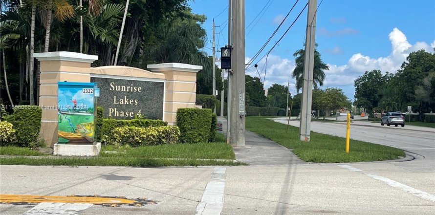 Condo in Sunrise, Florida, 2 bedrooms № 1372367