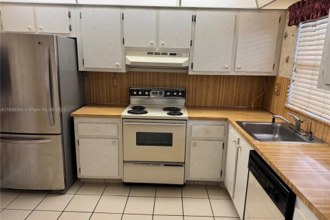 Copropriété à vendre à Sunrise, Floride: 2 chambres, 73.39 m2 № 1372367 - photo 5