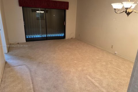 Copropriété à vendre à Sunrise, Floride: 2 chambres, 73.39 m2 № 1372367 - photo 10