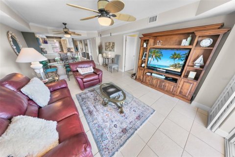 Condo in Ponce Inlet, Florida, 2 bedrooms  № 2095110 - photo 9