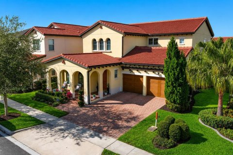 House in LAKESHORE in Winter Garden, Florida 4 bedrooms, 286.23 sq.m. № 2202576 - photo 2