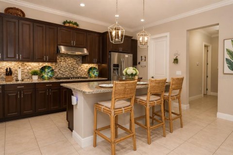 House in LAKESHORE in Winter Garden, Florida 4 bedrooms, 286.23 sq.m. № 2202576 - photo 8