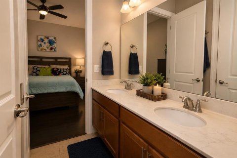 House in LAKESHORE in Winter Garden, Florida 4 bedrooms, 286.23 sq.m. № 2202576 - photo 24