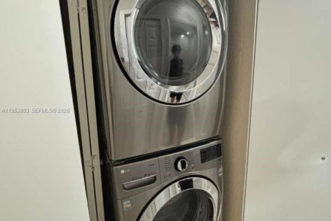 Appartement à louer à Homestead, Floride: 2 chambres, 97.36 m2 № 2008199 - photo 8