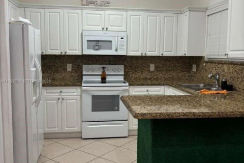 Appartement à louer à Homestead, Floride: 2 chambres, 97.36 m2 № 2008199 - photo 10