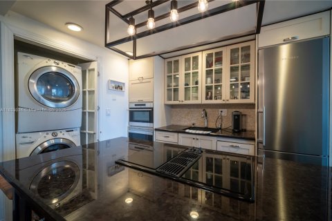 Condo in Miami, Florida  № 1939770 - photo 13