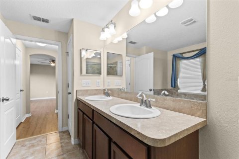 Adosado en venta en Tampa, Florida, 3 dormitorios, 184.69 m2 № 2283883 - foto 24