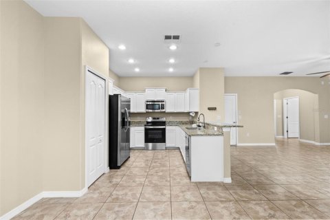 Adosado en venta en Tampa, Florida, 3 dormitorios, 184.69 m2 № 2283883 - foto 5