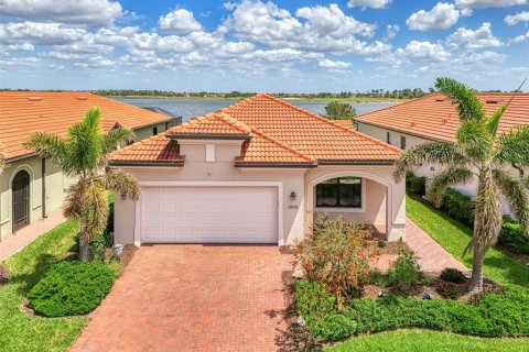 House in Venice, Florida 2 bedrooms, 177.16 sq.m. № 1621915 - photo 2