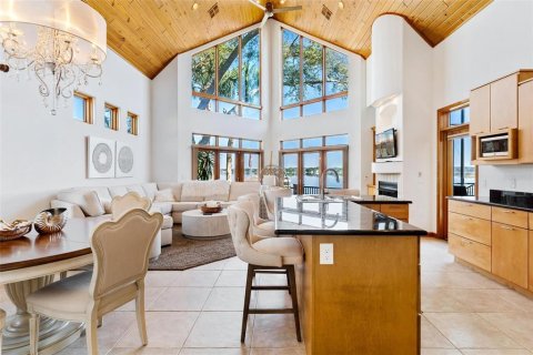House in Summerfield, Florida 6 bedrooms, 677.35 sq.m. № 1576120 - photo 30