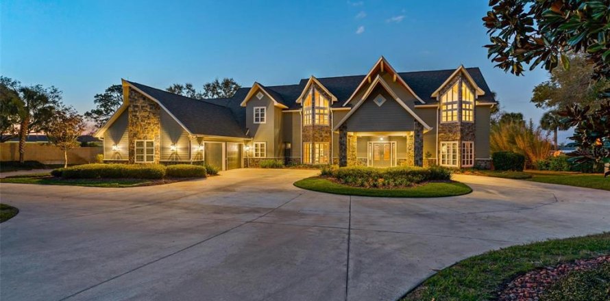 House in Summerfield, Florida 6 bedrooms, 677.35 sq.m. № 1576120