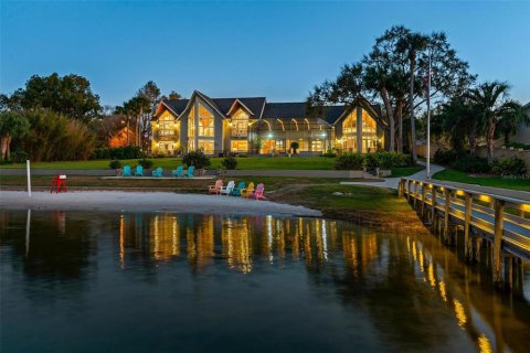 House in Summerfield, Florida 6 bedrooms, 677.35 sq.m. № 1576120 - photo 2