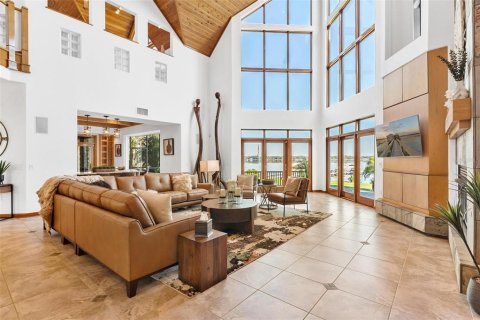 House in Summerfield, Florida 6 bedrooms, 677.35 sq.m. № 1576120 - photo 8
