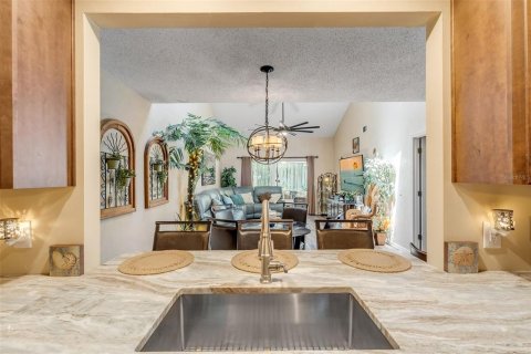 Touwnhouse à vendre à Ormond Beach, Floride: 2 chambres, 130.81 m2 № 2093778 - photo 16