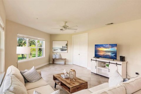 Condo in Bradenton, Florida, 2 bedrooms № 2212455 - photo 15