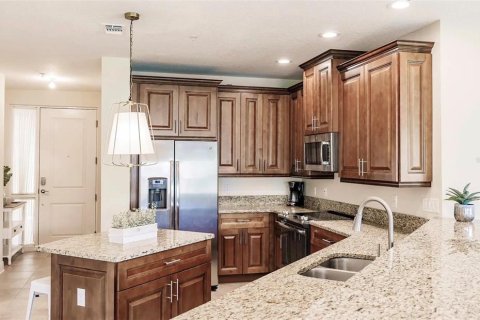 Condo in Bradenton, Florida, 2 bedrooms № 2212455 - photo 5