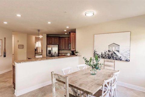 Condo in Bradenton, Florida, 2 bedrooms № 2212455 - photo 9