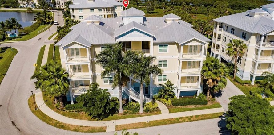 Condo in Bradenton, Florida, 2 bedrooms № 2212455