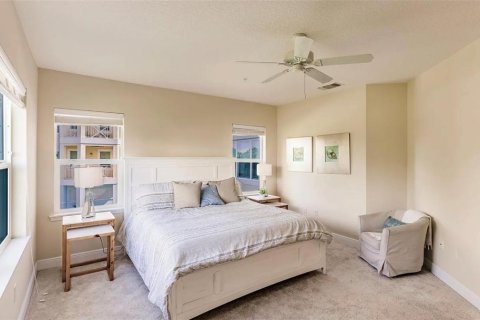 Condo in Bradenton, Florida, 2 bedrooms № 2212455 - photo 18