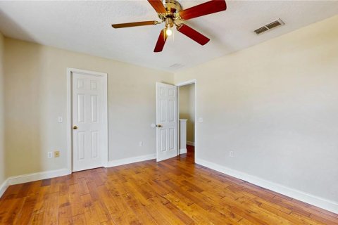 House in Poinciana, Florida 4 bedrooms, 194.54 sq.m. № 1618449 - photo 23