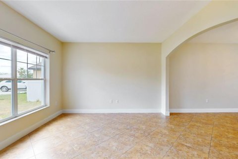 House in Poinciana, Florida 4 bedrooms, 194.54 sq.m. № 1618449 - photo 5