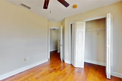 House in Poinciana, Florida 4 bedrooms, 194.54 sq.m. № 1618449 - photo 28