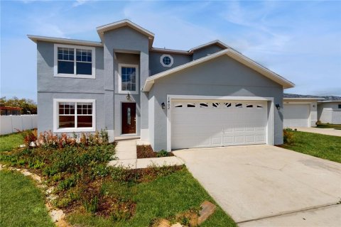 House in Poinciana, Florida 4 bedrooms, 194.54 sq.m. № 1618449 - photo 3